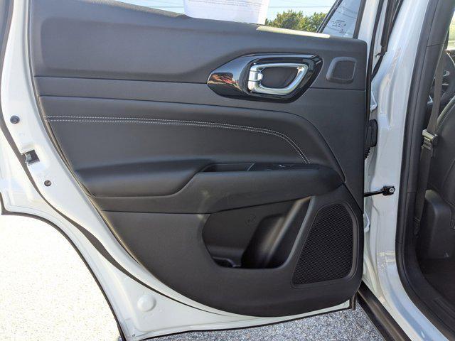 Photo of 2022 Bright White Clearcoat Jeep Compass