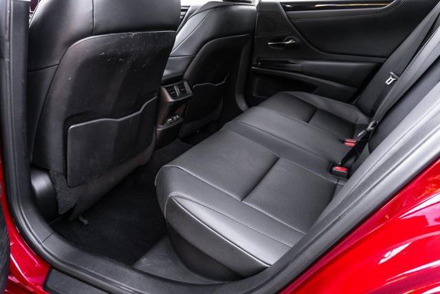Photo of 2021 Matador Red Mica Lexus ES 300h