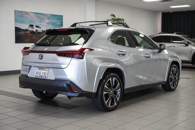 Photo of 2025 Iridium Lexus UX 300h