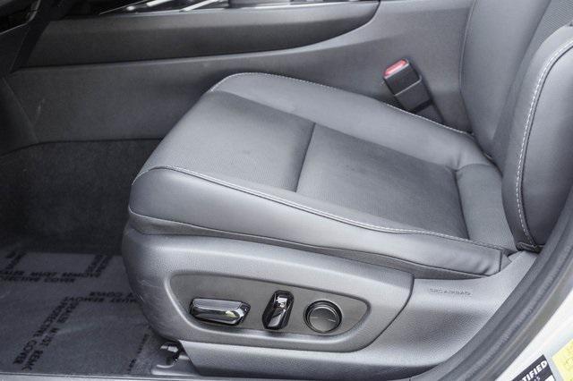 Photo of 2025 Iridium Lexus UX 300h