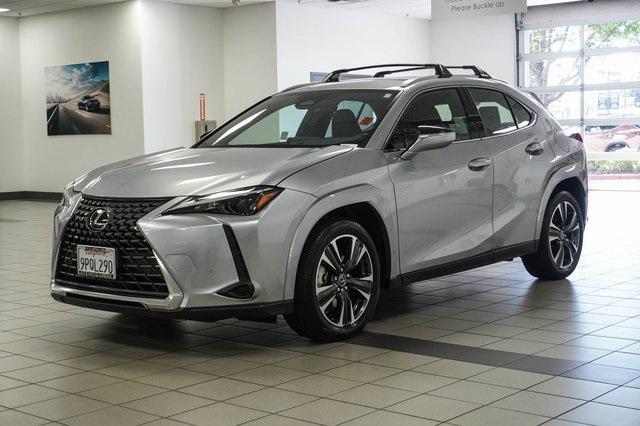 Photo of 2025 Iridium Lexus UX 300h