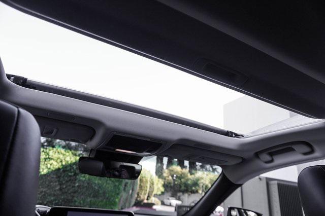 Photo of 2023 * Lexus ES 300h