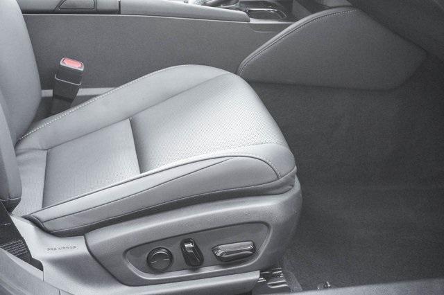 Photo of 2023 * Lexus ES 300h
