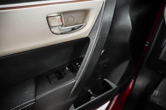 Photo of 2016 Barcelona Red Metallic Toyota Corolla