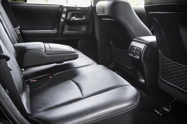 Photo of 2021 Midnight Black Metallic Toyota 4Runner