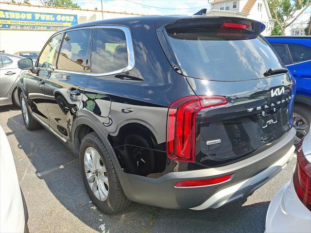 Photo of 2022 Ebony Black Kia Telluride
