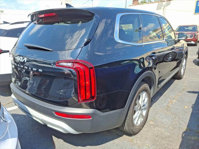Photo of 2022 Ebony Black Kia Telluride