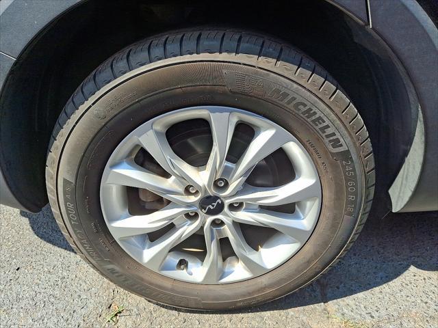 Photo of 2022 Ebony Black Kia Telluride