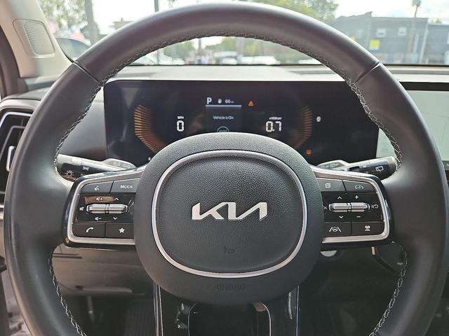 Photo of 2024 Glacial White Pearl Kia Sorento