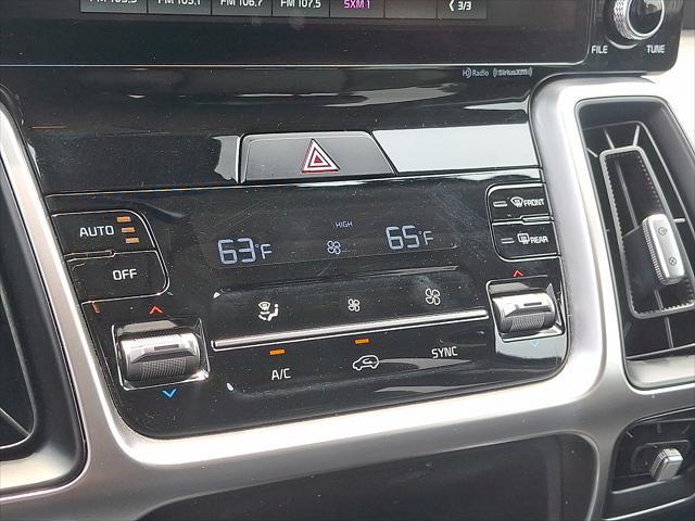 Photo of 2022 Ebony Black Kia Sorento