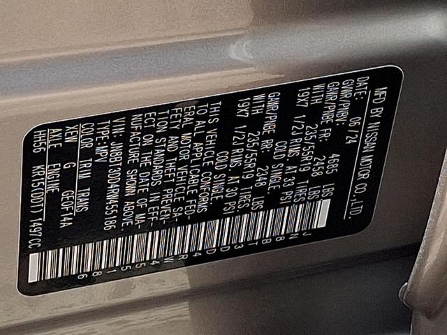 Photo of 2024 Champagne Silver Metallic/Super Black Nissan Rogue