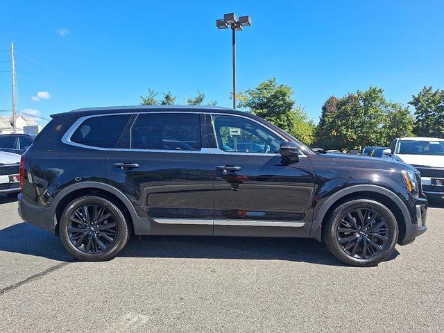 Photo of 2022 Black Copper Kia Telluride