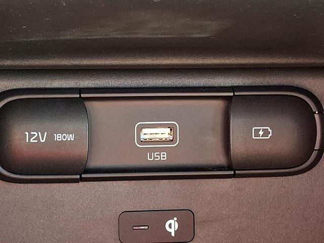 Photo of 2022 Black Copper Kia Telluride