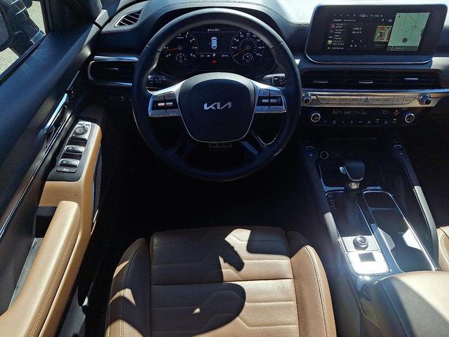 Photo of 2022 Black Copper Kia Telluride