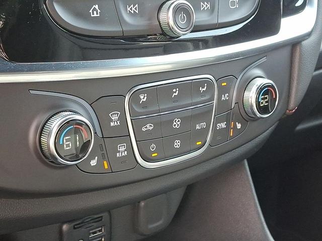Photo of 2023 Mosaic Black Metallic Chevrolet Traverse