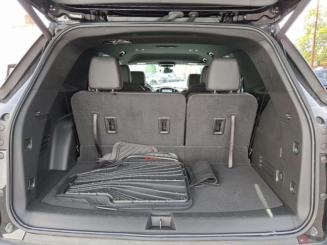 Photo of 2023 Mosaic Black Metallic Chevrolet Traverse