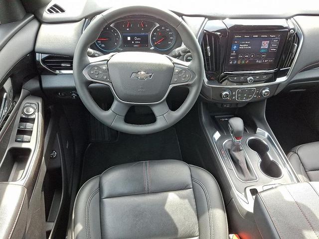Photo of 2023 Mosaic Black Metallic Chevrolet Traverse