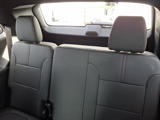 Photo of 2023 Mosaic Black Metallic Chevrolet Traverse