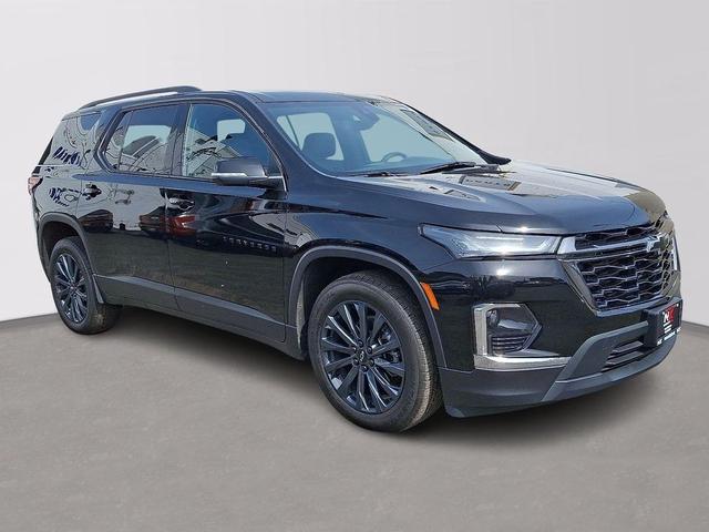 Photo of 2023 Mosaic Black Metallic Chevrolet Traverse