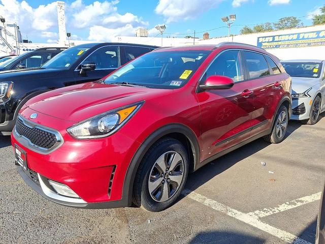 Photo of 2017 Crimson Red Kia Niro