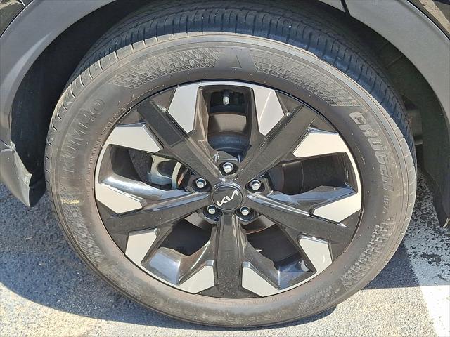 Photo of 2023 Ebony Black Kia Sportage