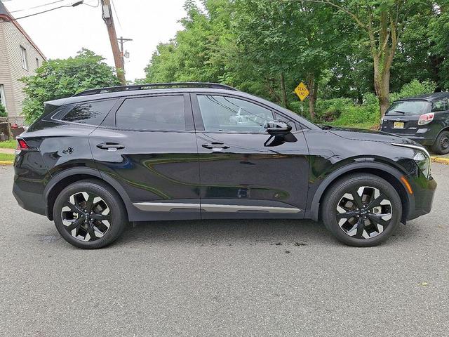 Photo of 2023 Ebony Black Kia Sportage