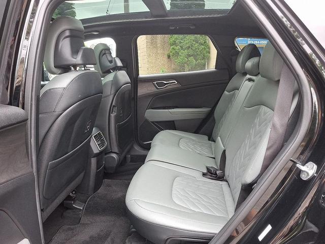 Photo of 2023 Ebony Black Kia Sportage