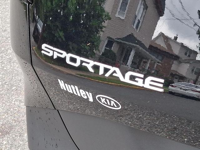 Photo of 2023 Ebony Black Kia Sportage
