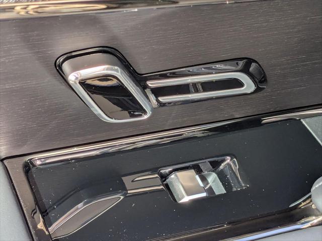 Photo of 2025 Carpathian Grey Premium Metallic Land Rover Range Rover Sport