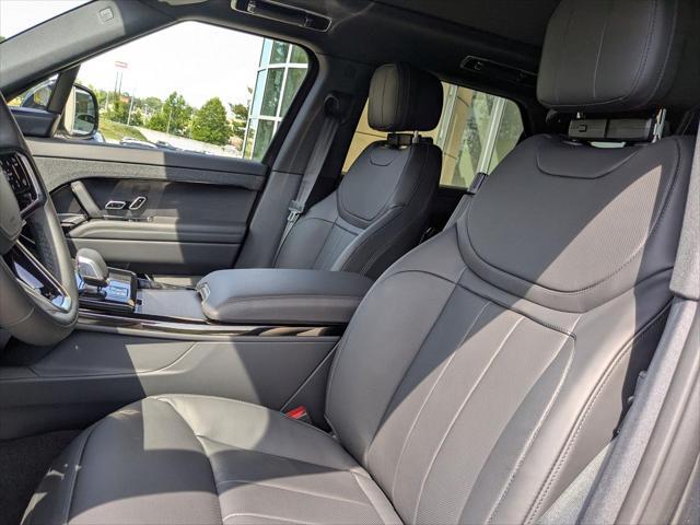 Photo of 2025 Carpathian Grey Premium Metallic Land Rover Range Rover Sport