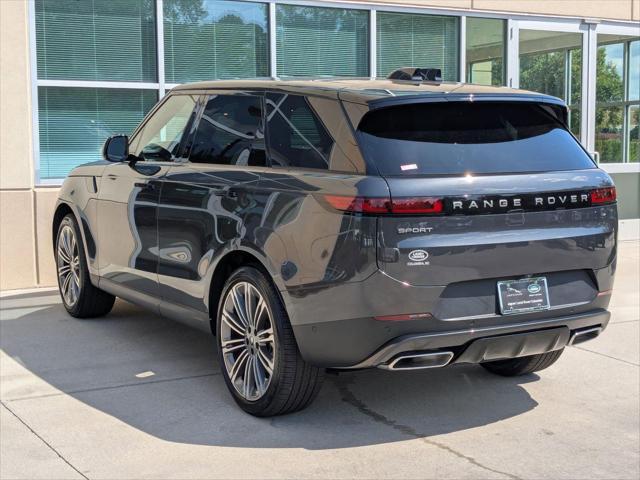 Photo of 2025 Carpathian Grey Premium Metallic Land Rover Range Rover Sport