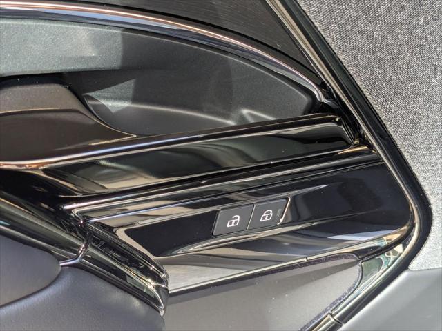 Photo of 2025 Carpathian Grey Premium Metallic Land Rover Range Rover Sport