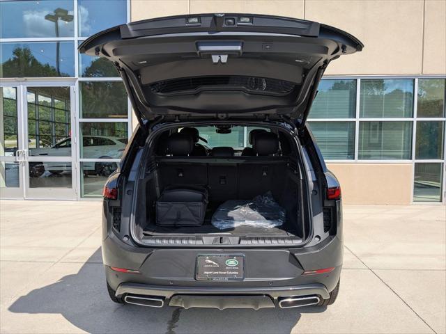 Photo of 2025 Carpathian Grey Premium Metallic Land Rover Range Rover Sport