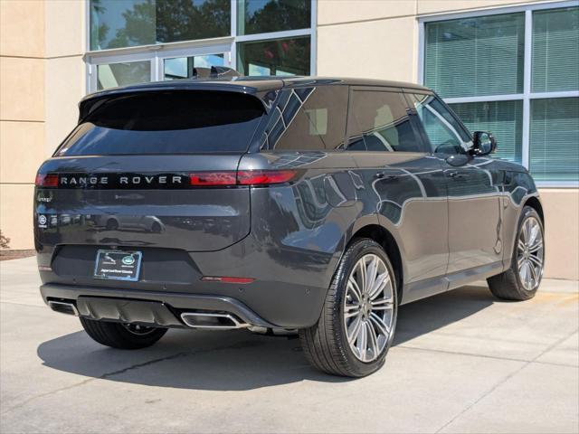 Photo of 2025 Carpathian Grey Premium Metallic Land Rover Range Rover Sport