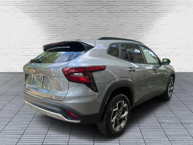 Photo of 2025 GRAY Chevrolet Trax