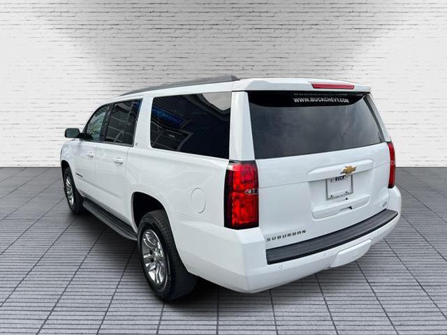 Photo of 2017 Summit White Chevrolet Suburban