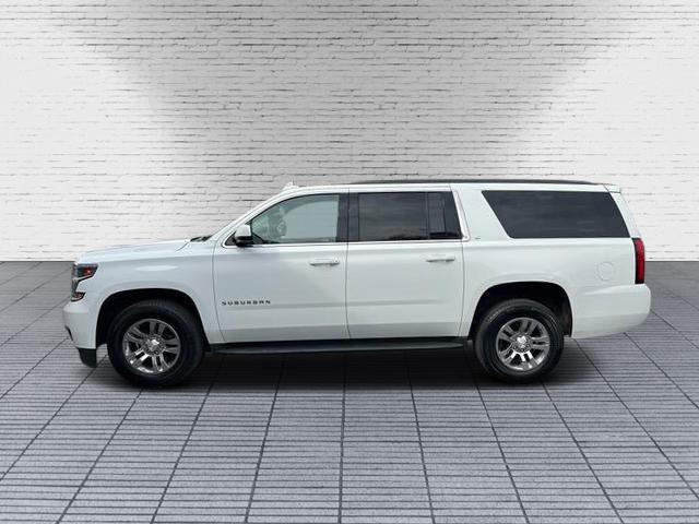 Photo of 2017 Summit White Chevrolet Suburban
