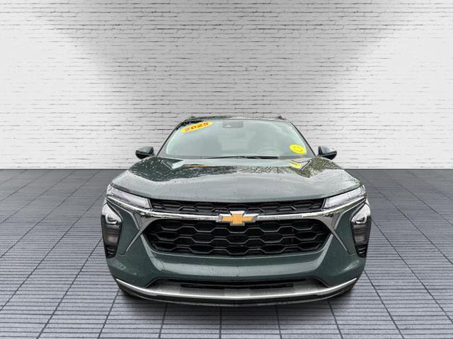 Photo of 2025 GRAY Chevrolet Trax
