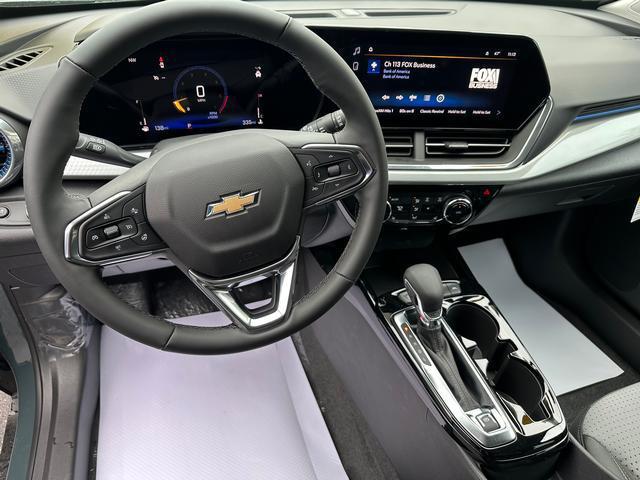 Photo of 2025 GRAY Chevrolet Trax