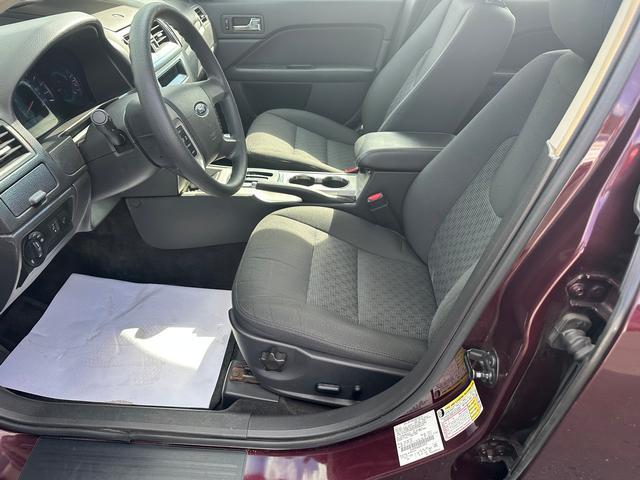 Photo of 2011 Bordeaux Reserve Metallic Ford Fusion
