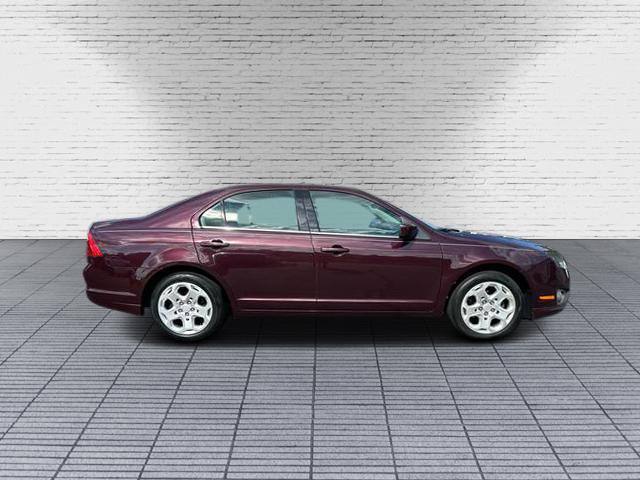 Photo of 2011 Bordeaux Reserve Metallic Ford Fusion