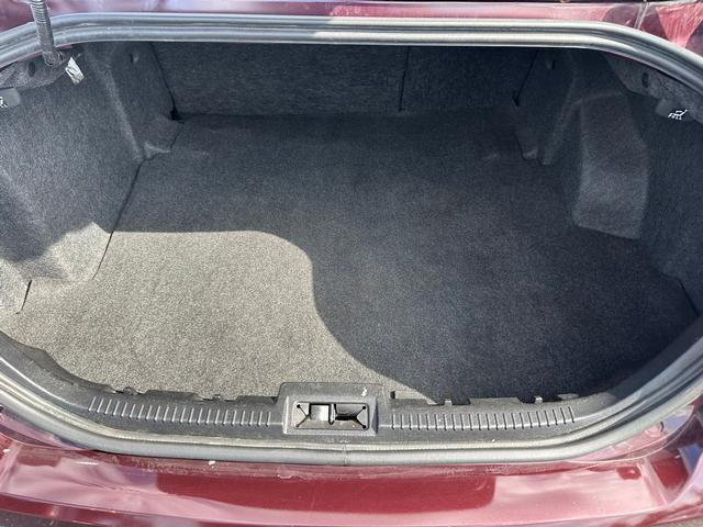 Photo of 2011 Bordeaux Reserve Metallic Ford Fusion