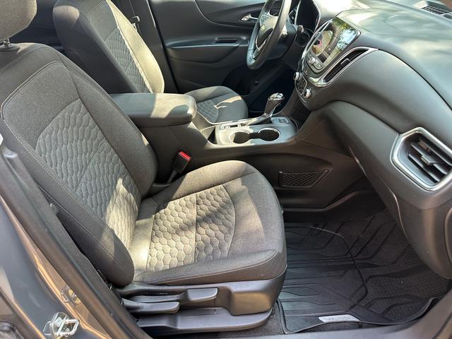 Photo of 2018 Sandy Ridge Metallic Chevrolet Equinox