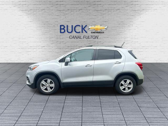Photo of 2017 SILVER ICE Chevrolet Trax