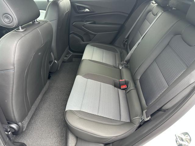 Photo of 2025 Summit White Chevrolet Trax