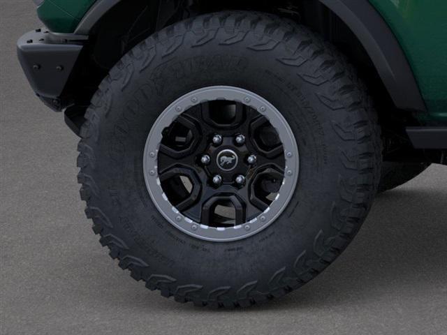 Photo of 2025 Green Metallic Ford Bronco