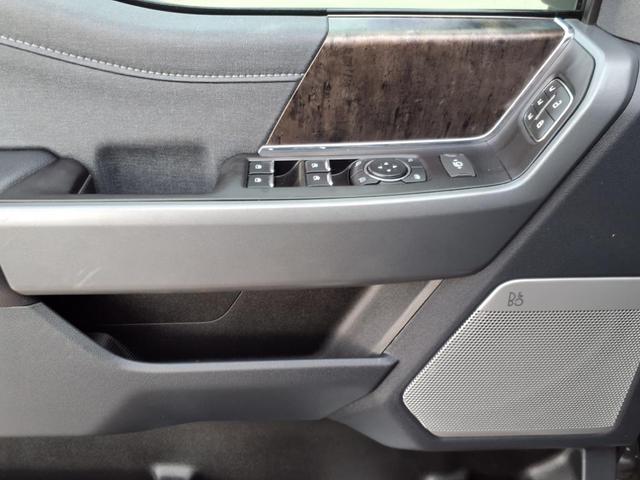 Photo of 2023 Gray Metallic Ford F-250