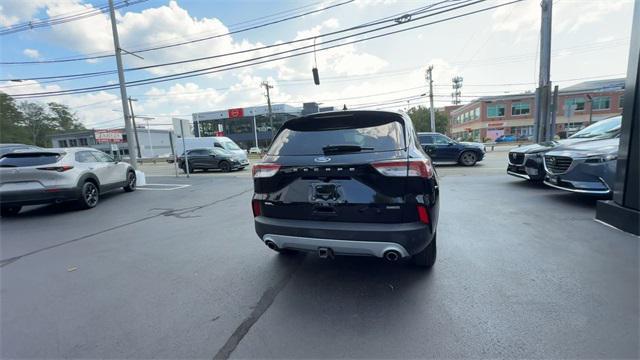 Photo of 2022 Agate Black Metallic Ford Escape