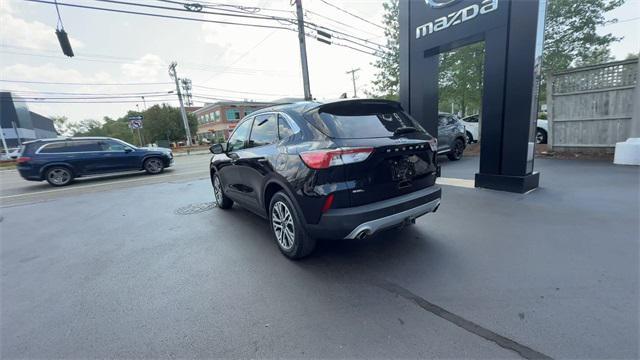 Photo of 2022 Agate Black Metallic Ford Escape