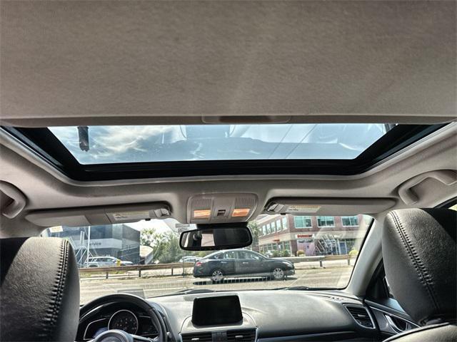 Photo of 2018 Eternal Blue Mica Mazda Mazda3